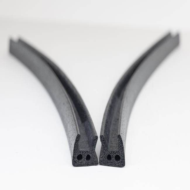 Alhashiaat Wal Akhtam Alsinaeia